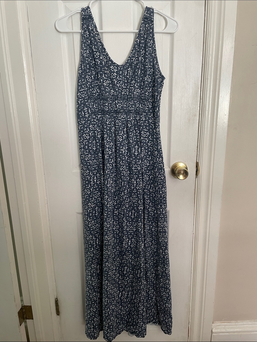 Eddie Bauer Women’s Navy Printed Maxi Dress Size M
